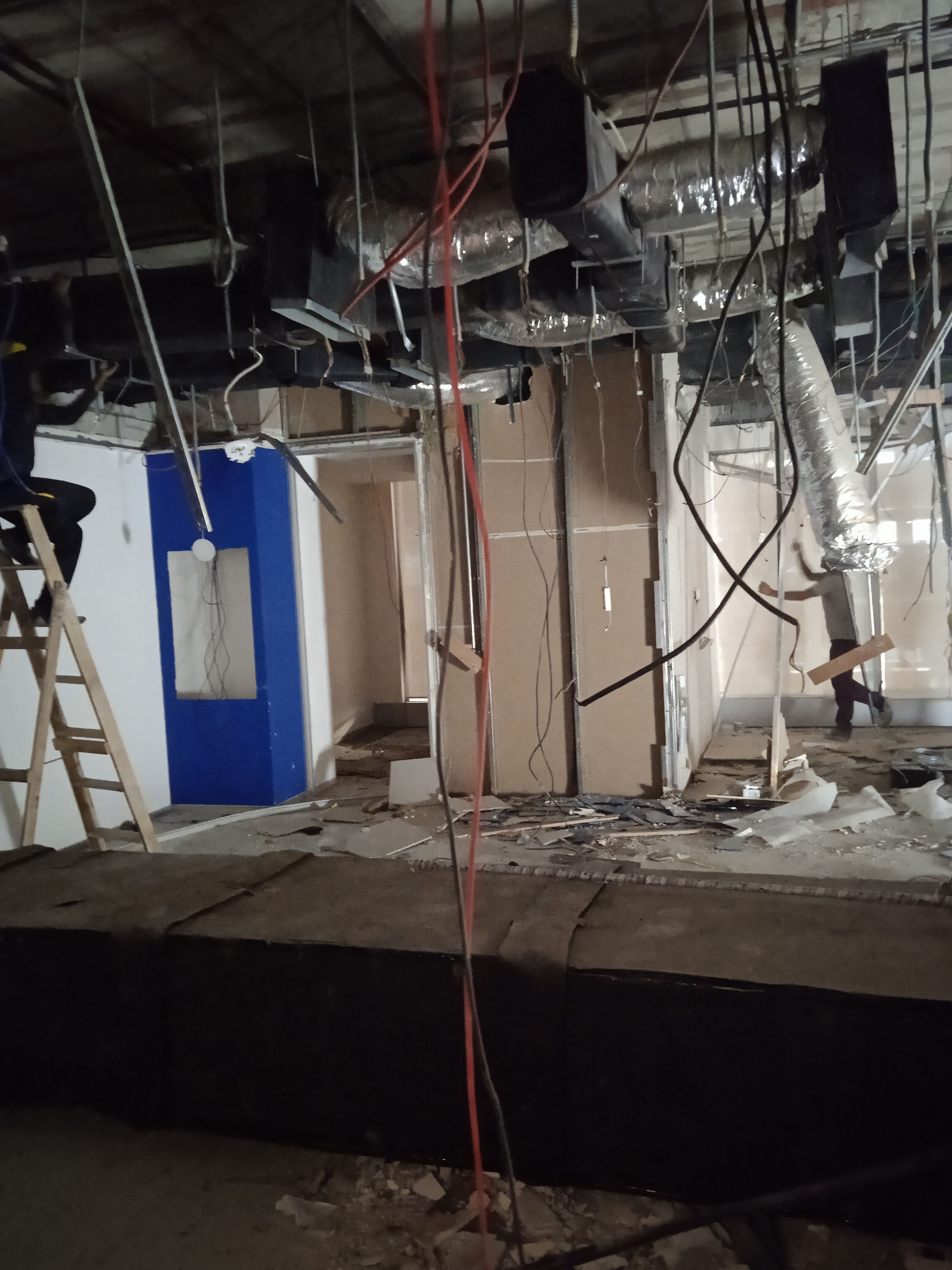 Office dismantling and demolition services - image 5